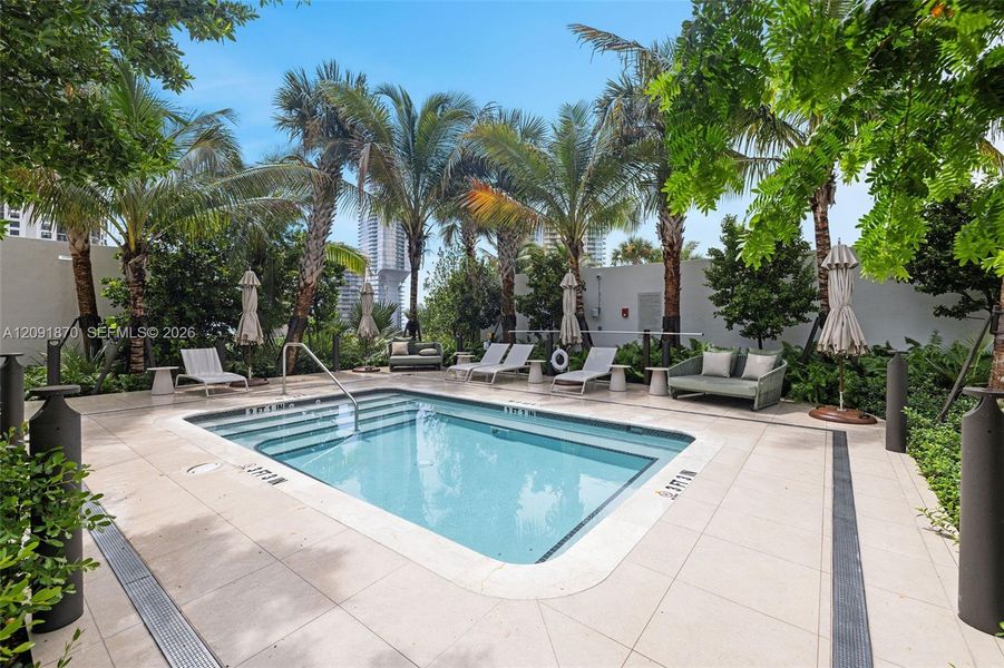 Community amenities in , Miami (Image 44).