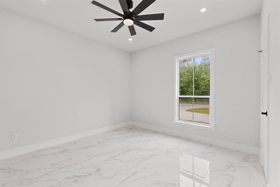 Spacious, unfurnished interior of a new home in , Tool (Image 32).