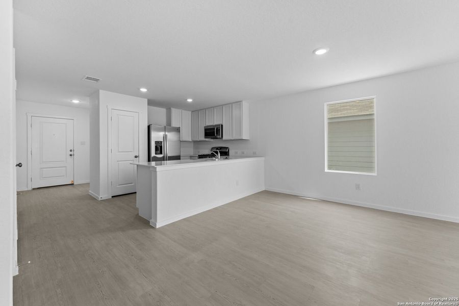 Furnished interior view inside a new home in Lodi Grove, Floresville (Image 6). Furnished interior view inside a new home in Lodi Grove, Floresville (Image 6).