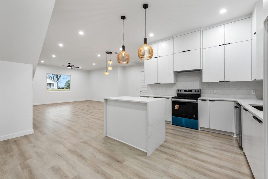 Furnished interior view inside a new home in , Anderson (Image 14).