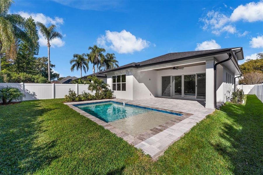 Exterior details and patio area of a home in , Orlando (Image 32).