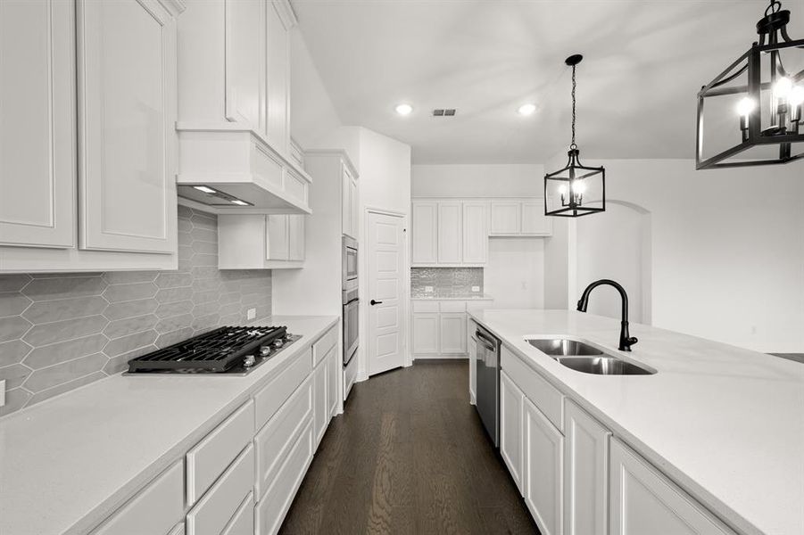 7725 Sweet Sorghum- Kitchen-3