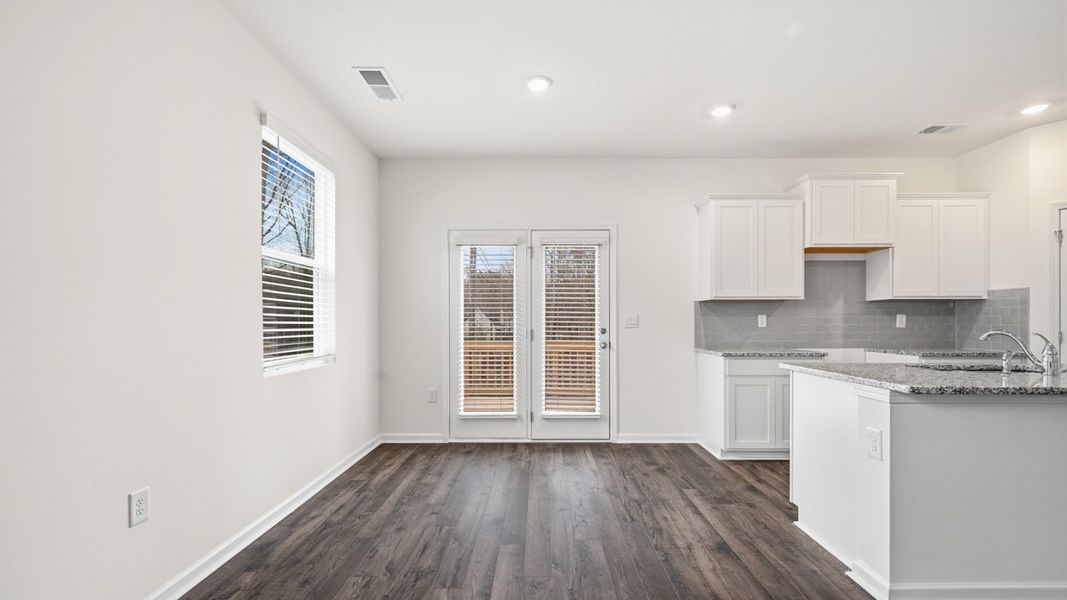 Spacious, unfurnished interior of a new home in Inverness at Sugarloaf, Lawrenceville (Image 13). Spacious, unfurnished interior of a new home in Inverness at Sugarloaf, Lawrenceville (Image 13).