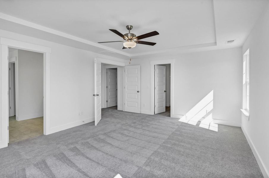 Spacious, unfurnished interior of a new home in Ashton Lakes, Lexington (Image 40).