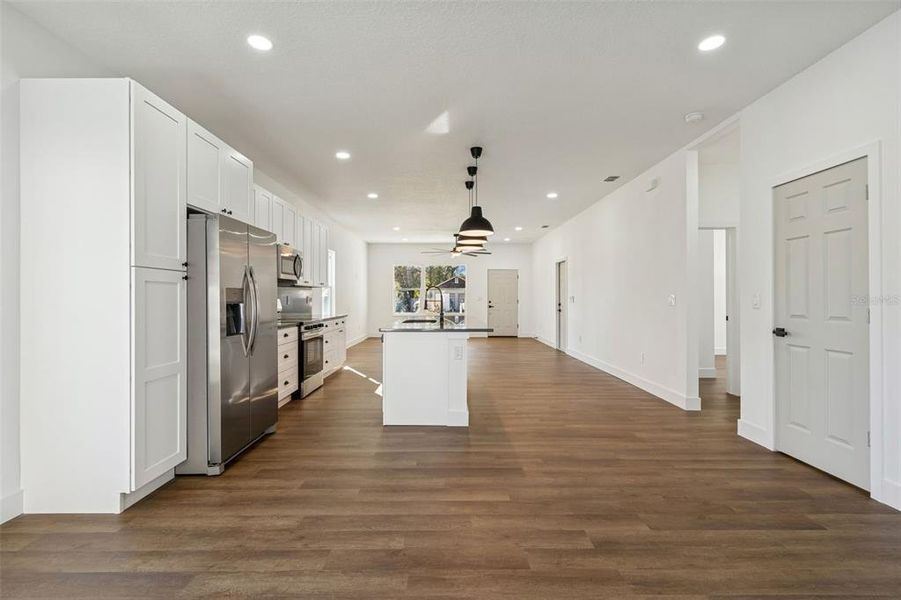 Spacious, unfurnished interior of a new home in , St. Petersburg (Image 63). Spacious, unfurnished interior of a new home in , St. Petersburg (Image 63).