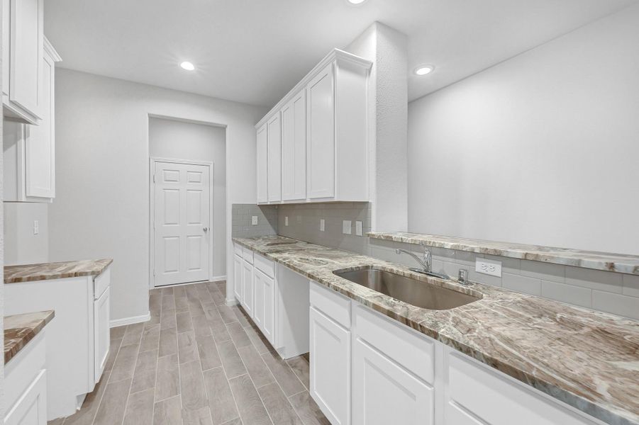 Furnished interior view inside a new home in Woodland Lakes, Huffman (Image 7). Furnished interior view inside a new home in Woodland Lakes, Huffman (Image 7).