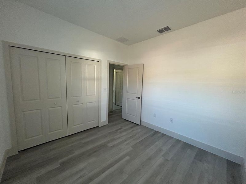 Spacious, unfurnished interior of a new home in , Citrus Springs (Image 21).