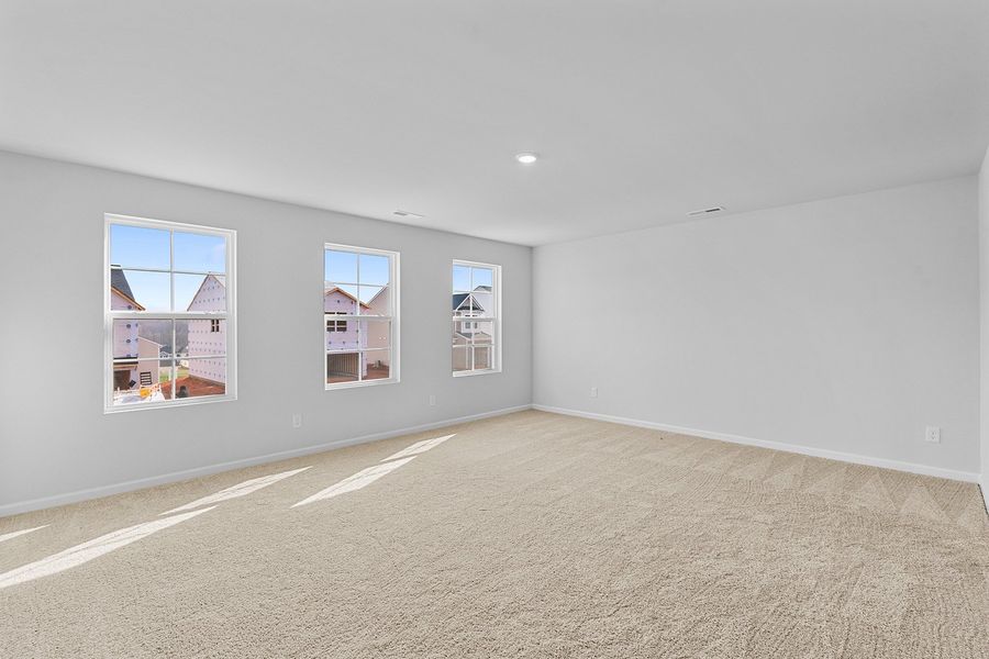Spacious, unfurnished interior of a new home in Hanes Lake, Winston-Salem (Image 28). Spacious, unfurnished interior of a new home in Hanes Lake, Winston-Salem (Image 28).