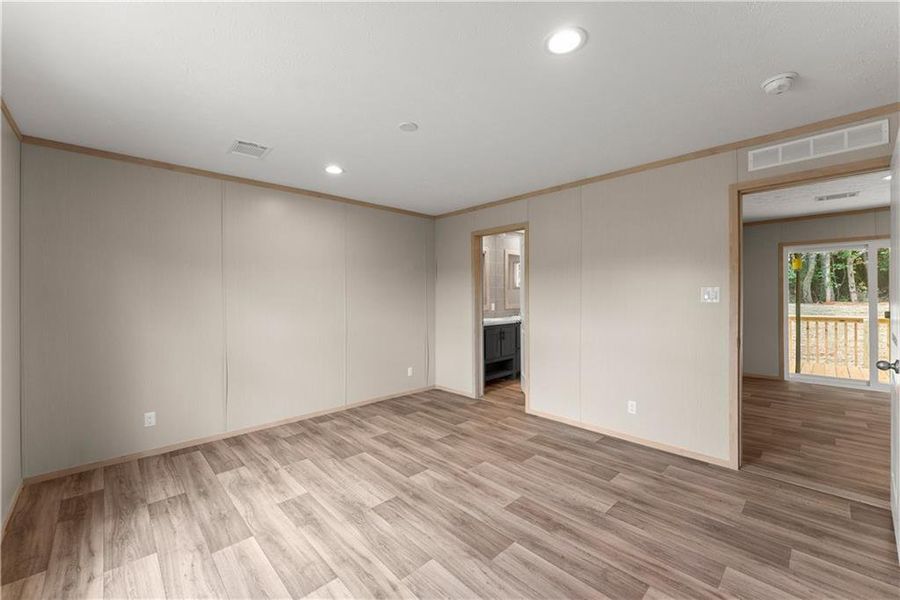 Spacious, unfurnished interior of a new home in , Lula (Image 33).