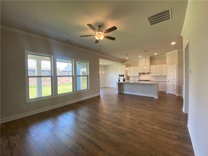 Spacious, unfurnished interior of a new home in , Jefferson (Image 21).
