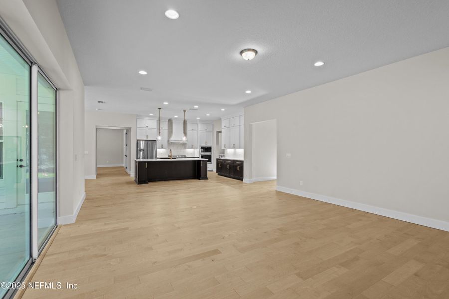 Spacious, unfurnished interior of a new home in SilverLeaf, St. Augustine (Image 25).