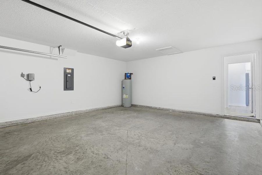 Spacious, unfurnished interior of a new home in Palm Coast, Palm Coast (Image 27).