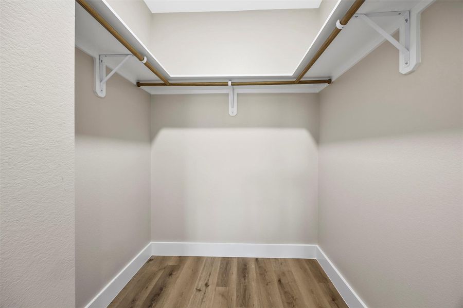 Spacious, unfurnished interior of a new home in , Houston (Image 15).