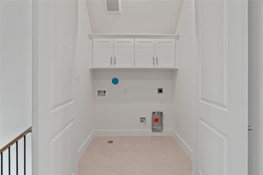Spacious, unfurnished interior of a new home in , Houston (Image 18).