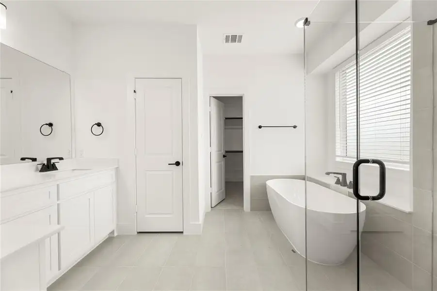 08. 9084 Eureka - Bath