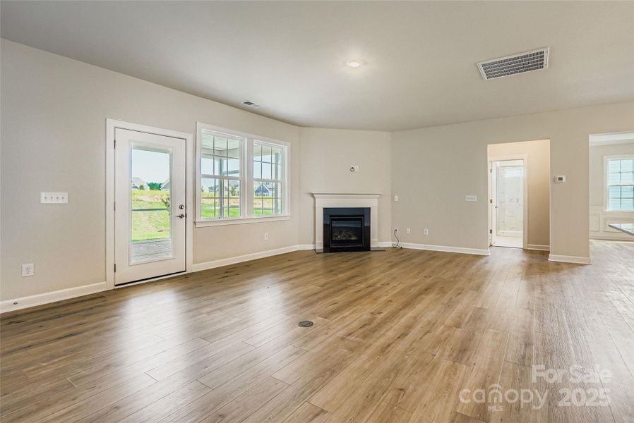 Spacious, unfurnished interior of a new home in , Lancaster (Image 9).