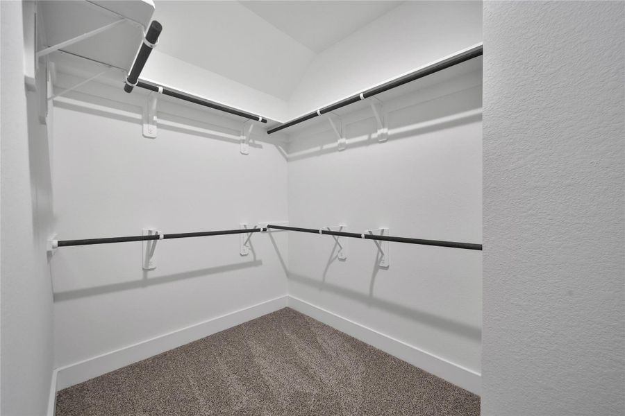 Spacious, unfurnished interior of a new home in , Rosharon (Image 32).