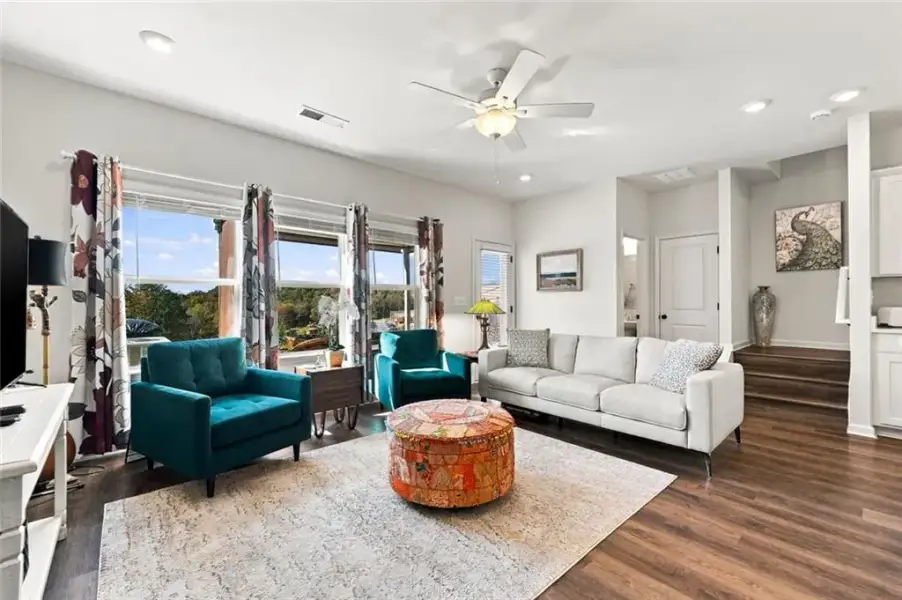 Furnished interior view inside a new home in , Jasper (Image 48).