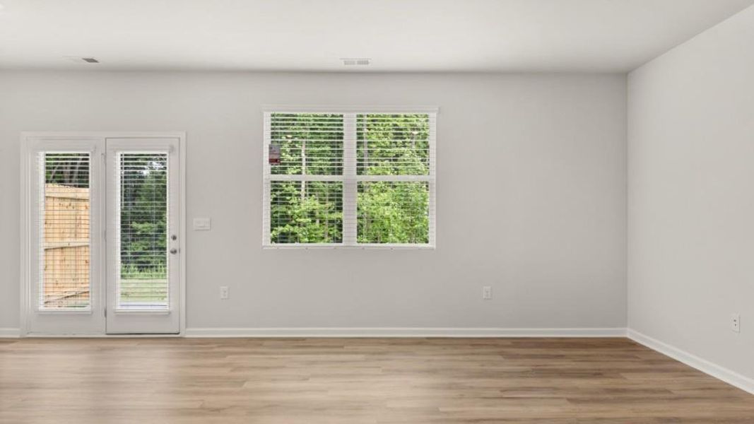 Spacious, unfurnished interior of a new home in , Gainesville (Image 17).