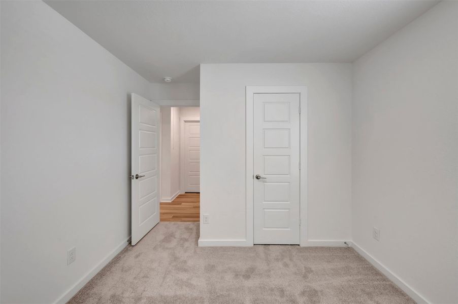 Spacious, unfurnished interior of a new home in Summerview, Fulshear (Image 31). Spacious, unfurnished interior of a new home in Summerview, Fulshear (Image 31).