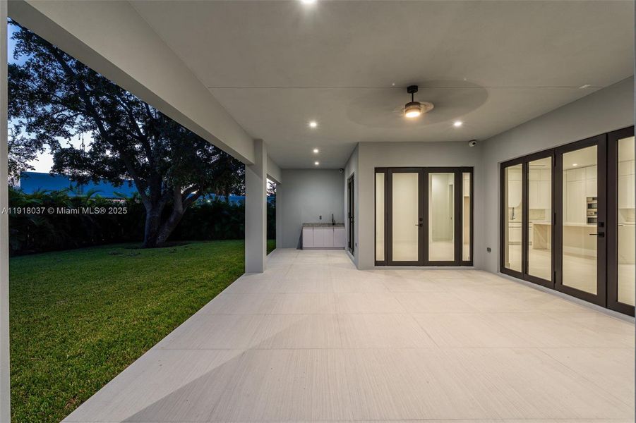 Exterior details and patio area of a home in , Cutler Bay (Image 57).