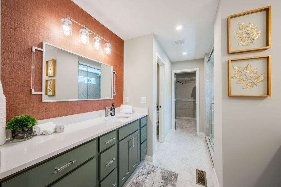 Representative furnished interior of a home built from the Blair by Fischer Homes in Twin Lakes, Hoschton (Image 59).