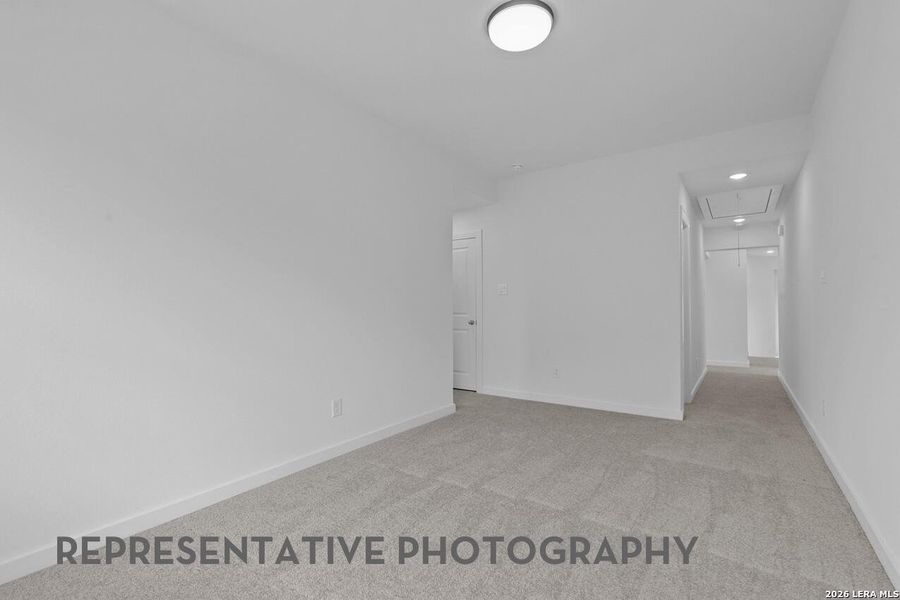 Spacious, unfurnished interior of a new home in Davis Ranch, San Antonio (Image 21).