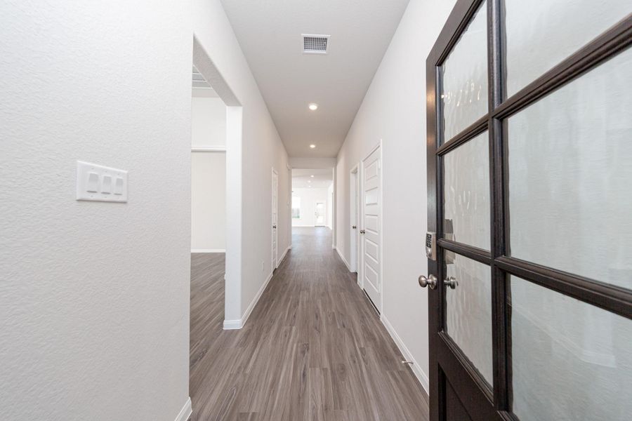 Spacious, unfurnished interior of a new home in Bluestem, Brookshire (Image 14).