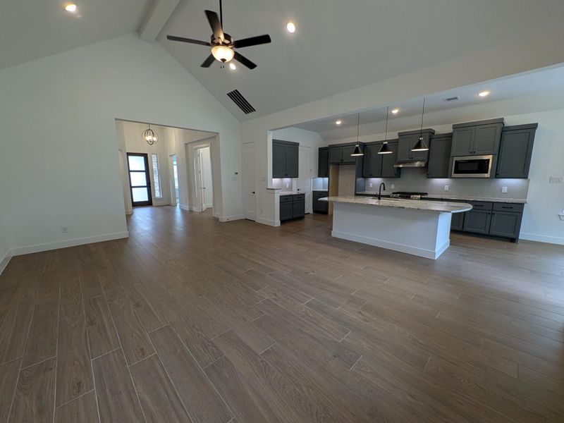 Spacious, unfurnished interior of a new home in Artavia, Conroe (Image 12). Spacious, unfurnished interior of a new home in Artavia, Conroe (Image 12).