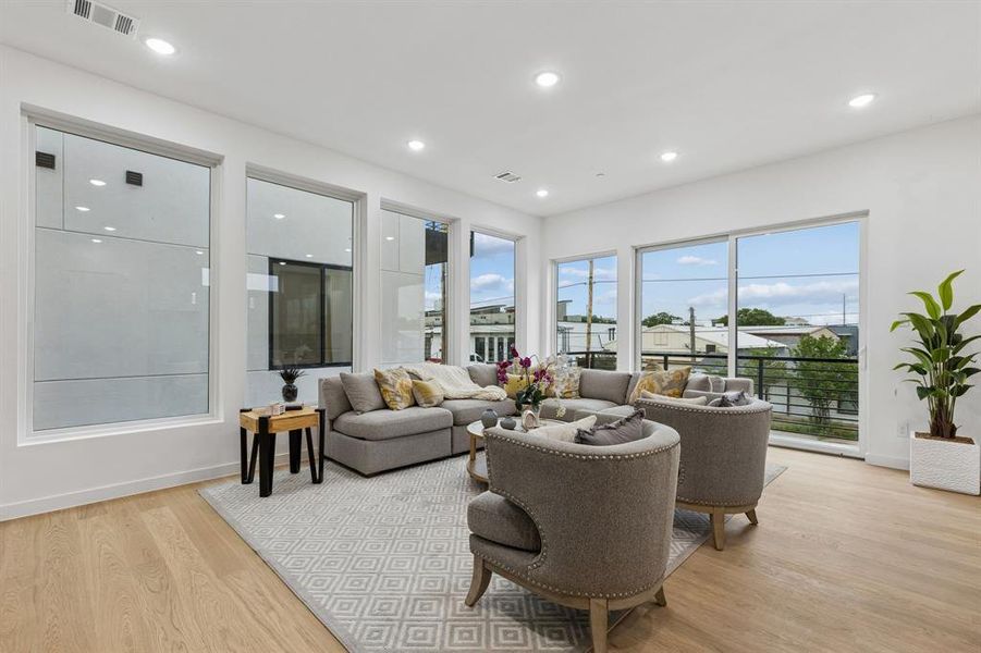 Furnished interior view inside a new home in , Dallas (Image 5).