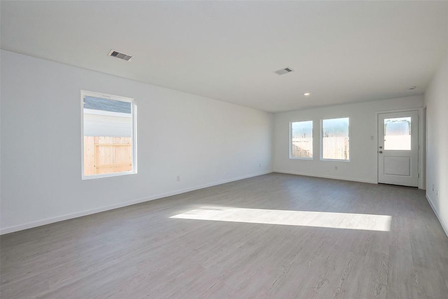 Spacious, unfurnished interior of a new home in Tavola: Cottage Collection, New Caney (Image 14).