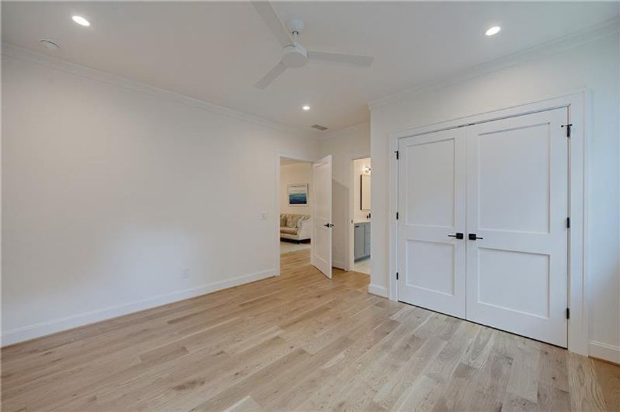 Spacious, unfurnished interior of a new home in , Atlanta (Image 101).