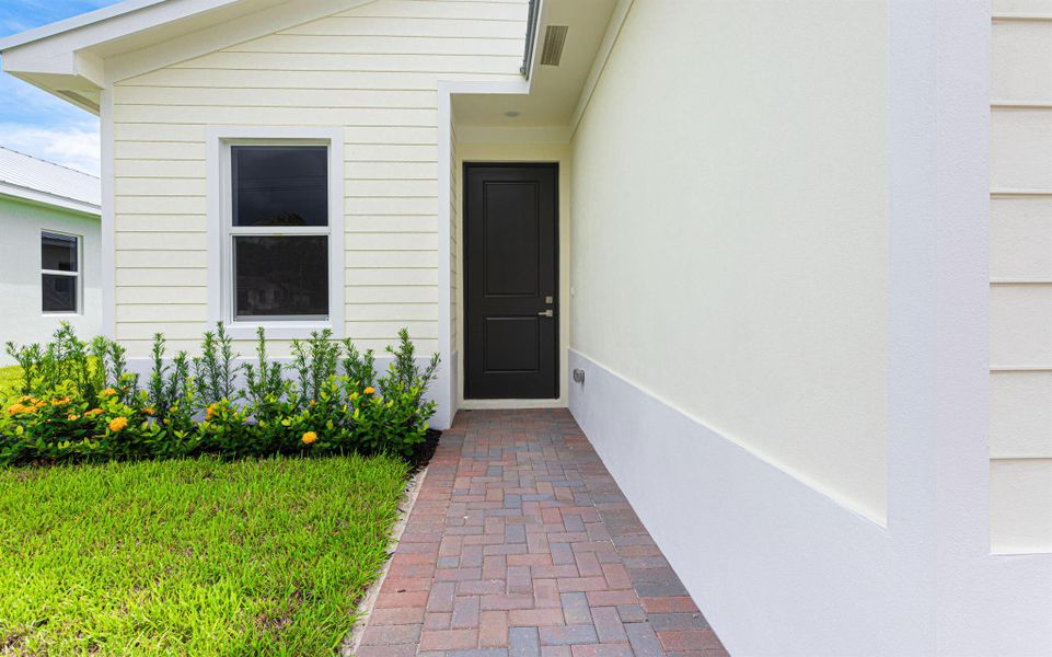 Exterior details and patio area of a home in , Jupiter (Image 16).