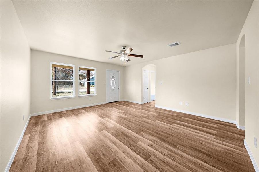 Spacious, unfurnished interior of a new home in , West Tawakoni (Image 17).
