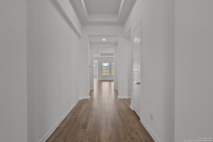 Spacious, unfurnished interior of a new home in Homestead, Schertz (Image 19).
