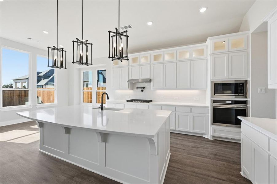 Furnished interior view inside a new home in Dove Hollow, Waxahachie (Image 7).