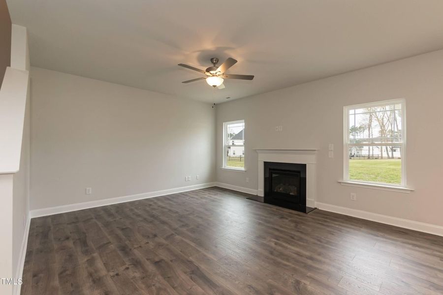 Representative unfurnished interior of a home built from the 2913 by Adams Homes in Hidden Pines, Cameron (Image 16).