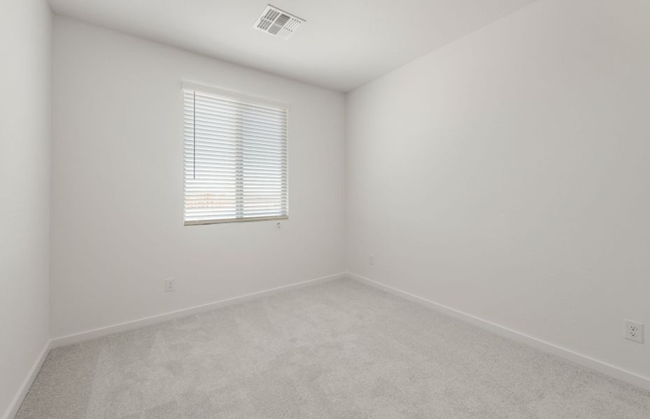 Spacious, unfurnished interior of a new home in Soleo, San Tan Valley (Image 28).