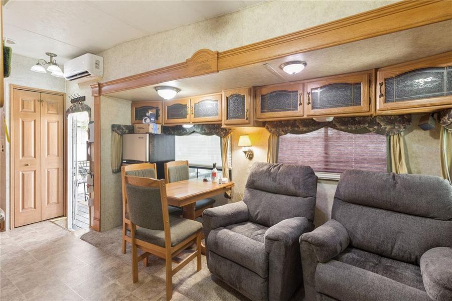 Furnished interior view inside a new home in , Spring Hill (Image 15).