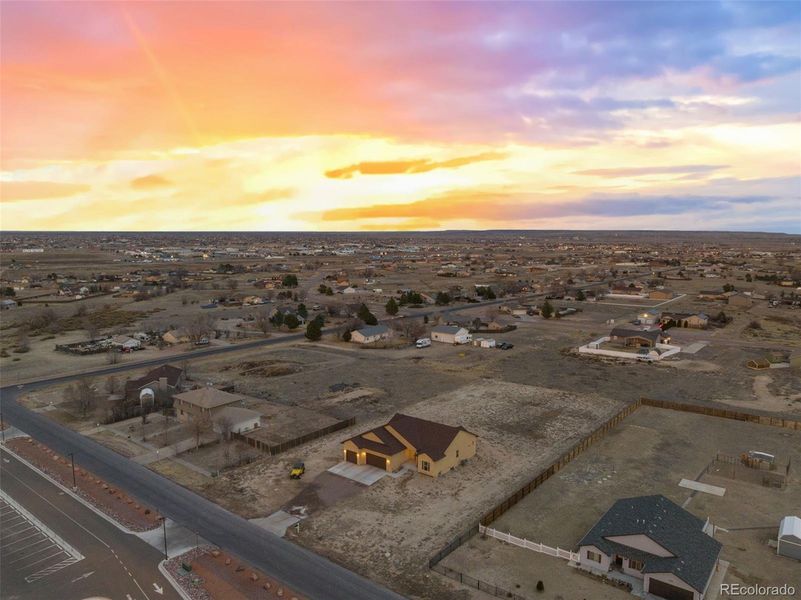 Image 33 of a home in . Image 33 of a home in .