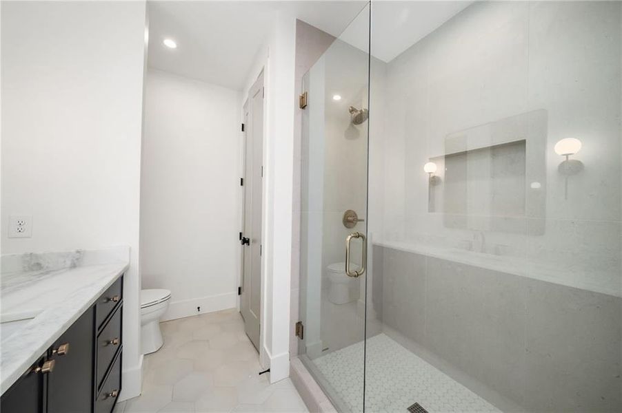 Furnished interior view inside a new home in , Roswell (Image 42).