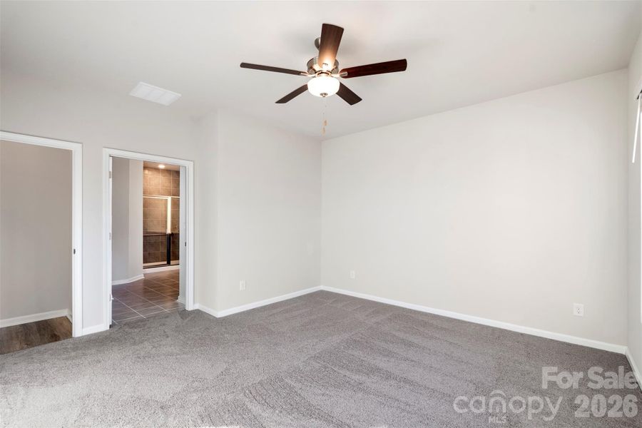 Spacious, unfurnished interior of a new home in Encore at Harmony, Harrisburg (Image 28).