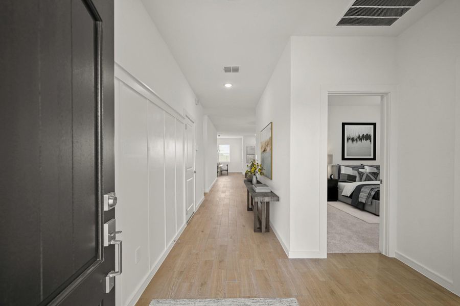 Welcoming foyer (*Photo not of actual home and used for illustration purposes only.)