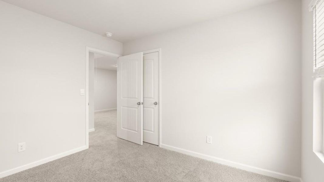 Spacious, unfurnished interior of a new home in Carlton, Douglasville (Image 15).