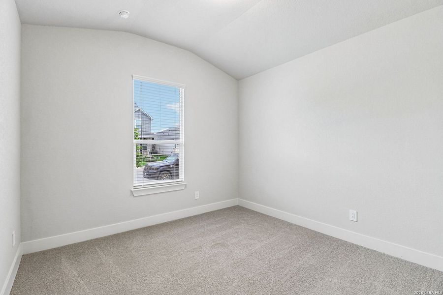 Spacious, unfurnished interior of a new home in Estancia Ranch - Classic Series, San Antonio (Image 36).