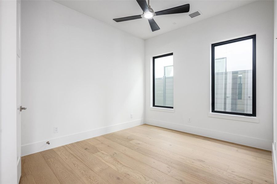 Spacious, unfurnished interior of a new home in , Stafford (Image 24).