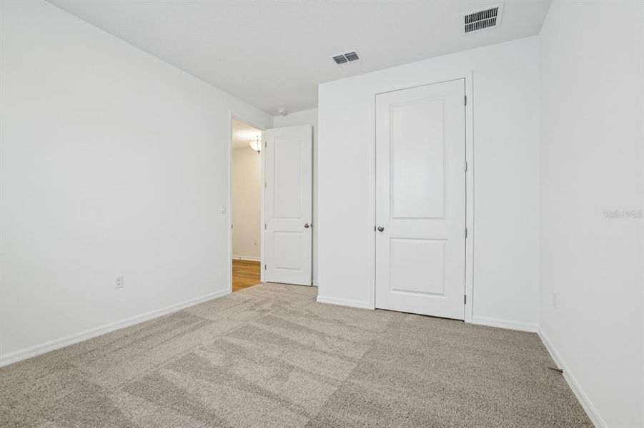 Spacious, unfurnished interior of a new home in Trailside, Mount Dora (Image 6).