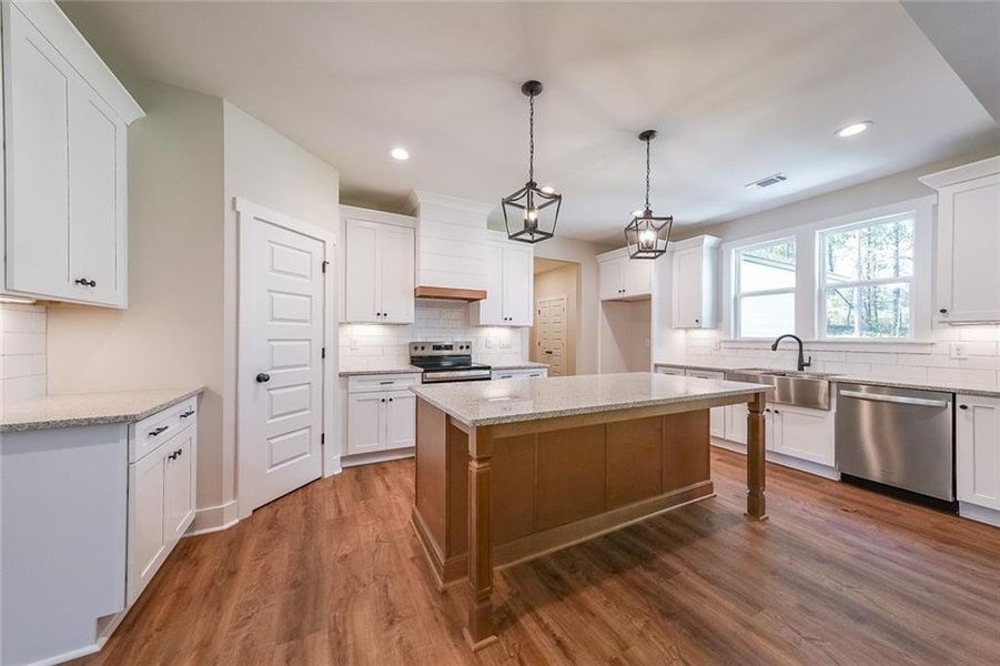 Furnished interior view inside a new home in , Rockmart (Image 4).