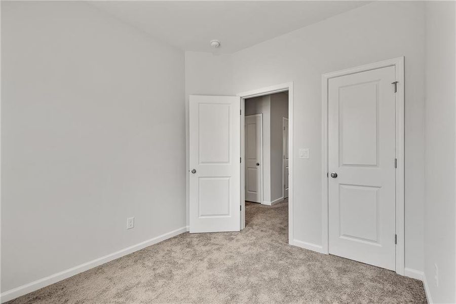 Spacious, unfurnished interior of a new home in Waverly at Buice Lake, Acworth (Image 34). Spacious, unfurnished interior of a new home in Waverly at Buice Lake, Acworth (Image 34).
