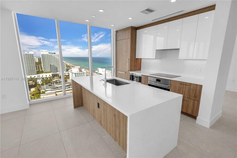 Furnished interior view inside a new home in , Fort Lauderdale (Image 5).